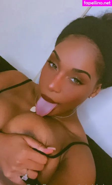 Leilablake OnlyFans Thumbnail #wUsGNzKWBo