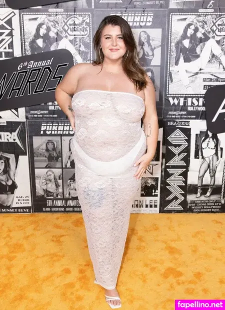 Leilalewisx 4 OnlyFans Thumbnail #fUtKOQm4pw