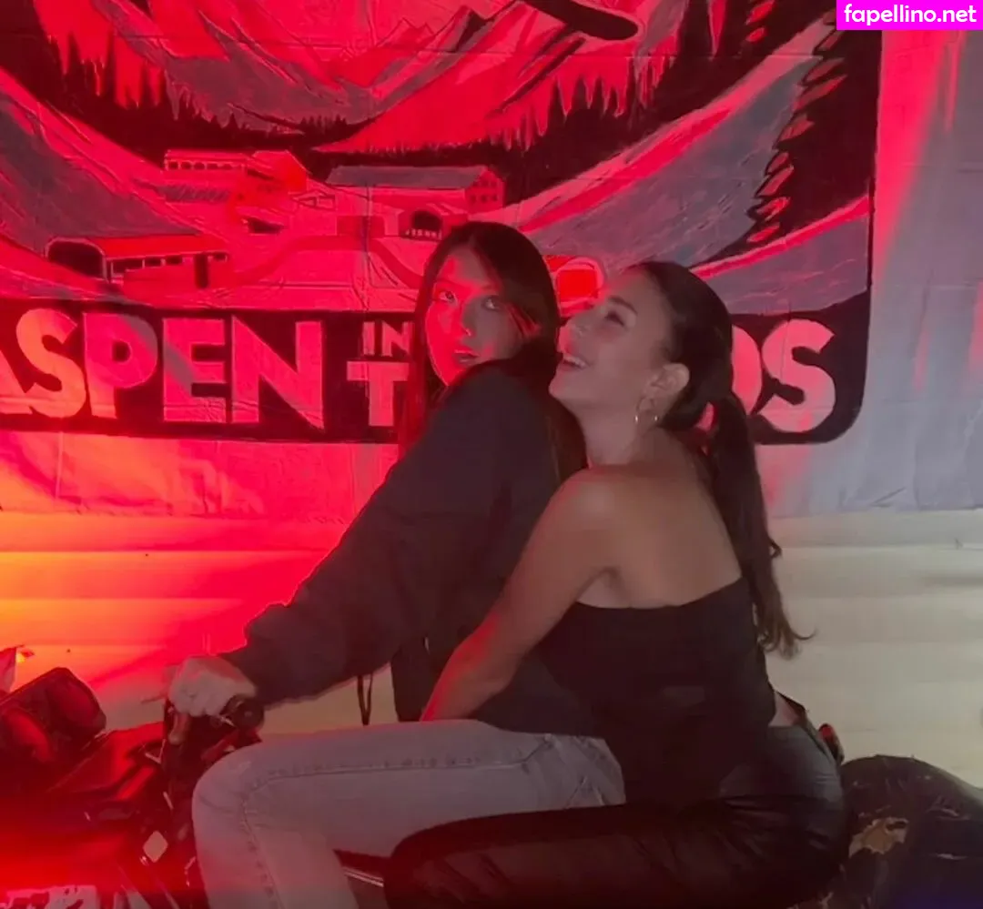 leilaandazalea, leilaniazaleaa Nude Leaked OnlyFans Photo #0mMyadEfNF