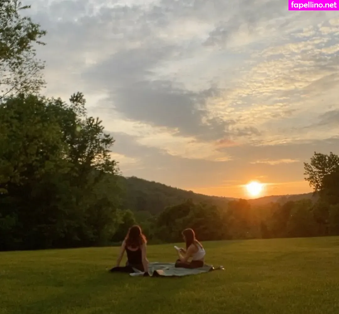 leilaandazalea, leilaniazaleaa Nude Leaked OnlyFans Photo #Fs7JWK0xIv