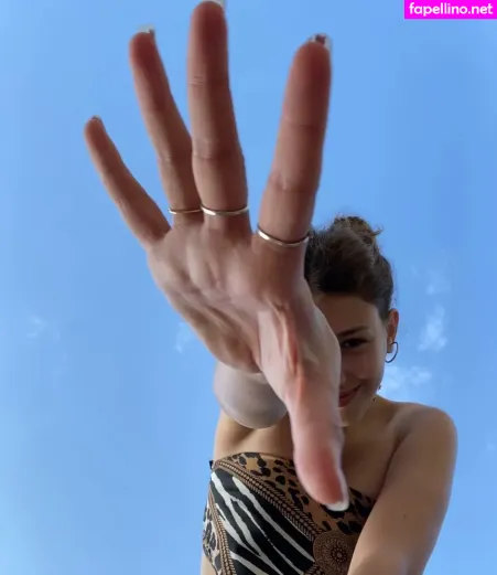 Leilani Azalea OnlyFans Thumbnail #TXlpICi3Xh
