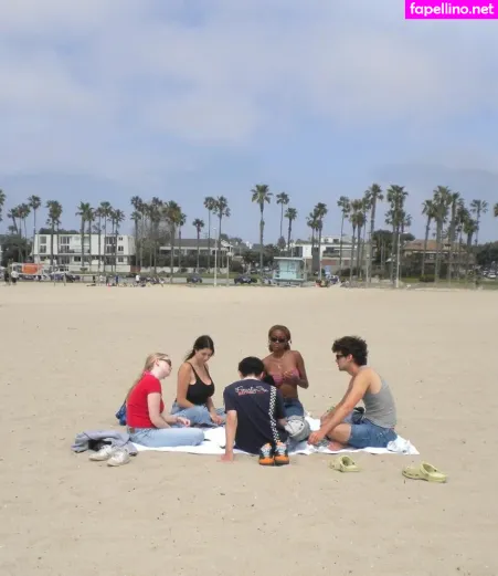 Leilani Azalea OnlyFans Thumbnail #iAXyCq1MwK