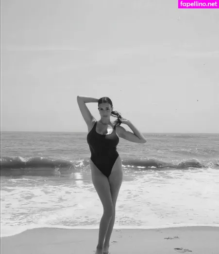 Leilani Azalea OnlyFans Thumbnail #zSw7nlgGQX