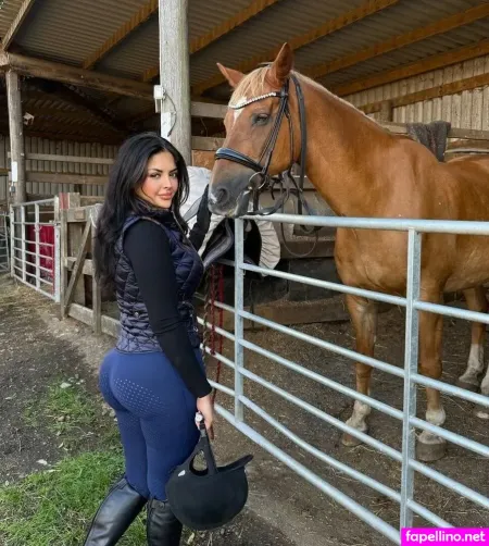 Leleshwa OnlyFans Thumbnail #kieKdXAE7x