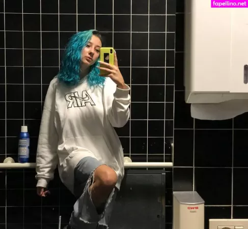 Leliloo OnlyFans Thumbnail #CQpzfGzzIL
