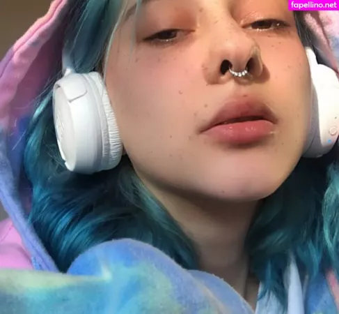 Leliloo OnlyFans Thumbnail #V3CVWbr8y5