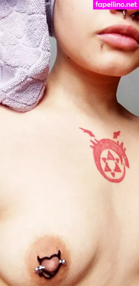 Lemonqueendom OnlyFans Thumbnail #iChyD1fvzB