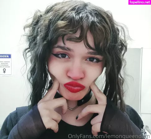 Lemonqueendom OnlyFans Thumbnail #iM4JnX4Cs2