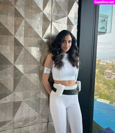 Lena Ayad OnlyFans Thumbnail #o8wCwGpLcg