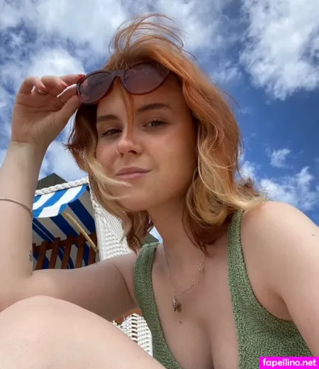Lena Blauer Haken OnlyFans Thumbnail #wv6PQ2dfYv