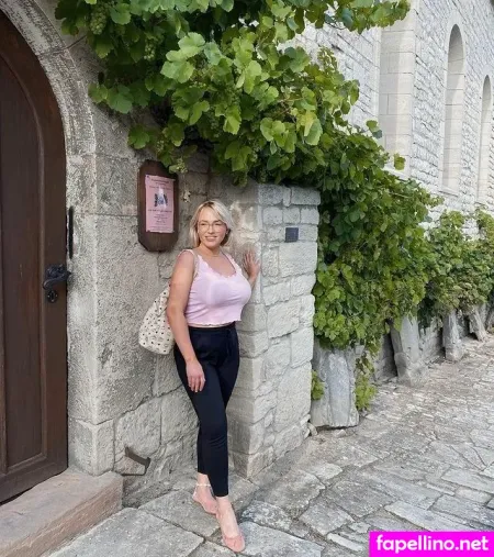 Lena H OnlyFans Thumbnail #SNmlS4mlkK