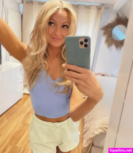 Lena Hirschberg OnlyFans Thumbnail #1NXShYirbd