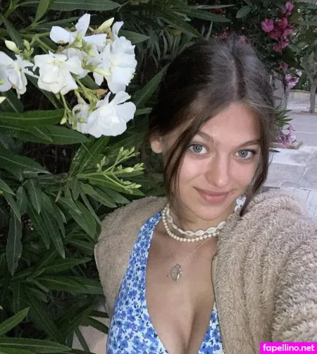 Lena Hummel OnlyFans Thumbnail #2dIxNBulM2