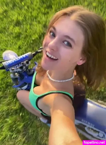 Lena Hummel OnlyFans Thumbnail #scpRHxO7D4