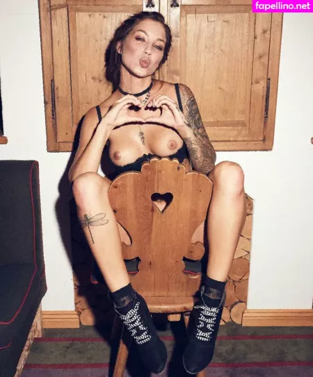 Lena Klahr OnlyFans Thumbnail #2kfOFyvKZn