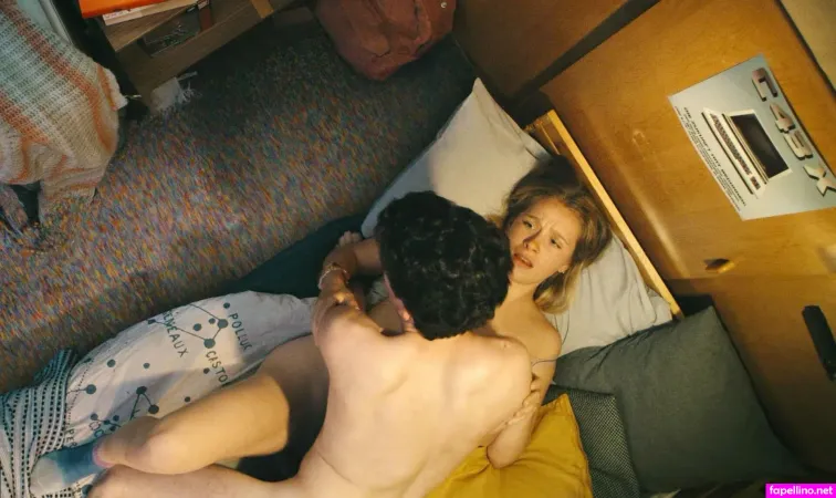 Lena Klenke OnlyFans Thumbnail #4HuN8QM9im