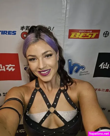 Lena Kross Main Profile Photo