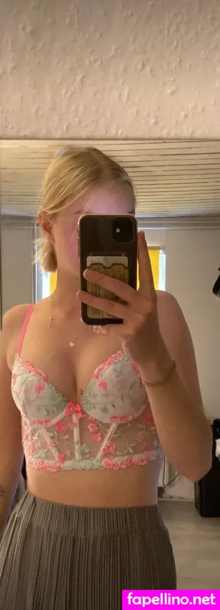 Lenaa Shce OnlyFans Thumbnail #SptvxxWgWD