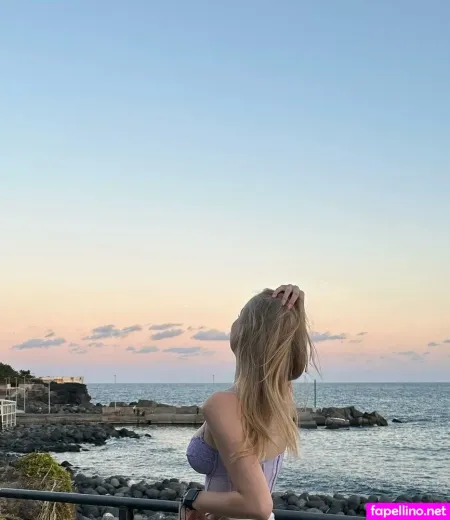 Lenaahdl OnlyFans Thumbnail #J27kzD8jRx