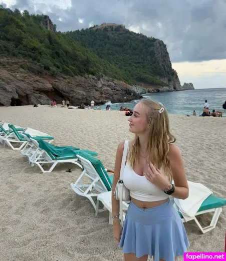 Lenaahdl OnlyFans Thumbnail #xDRj3OELrE