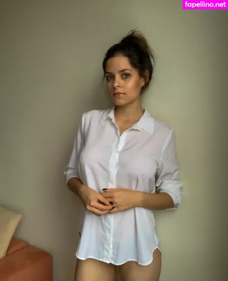 Lenabartos OnlyFans Thumbnail #KXWLHjEGuX