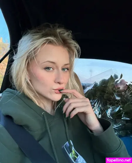 Lenapolanskitv OnlyFans Thumbnail #oe4SwDZ8o5