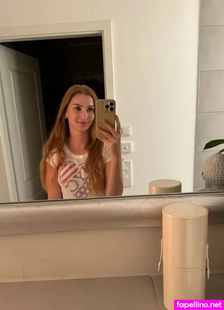 Lenavon Nebenan 1 OnlyFans Thumbnail #7IgI9SN1sc