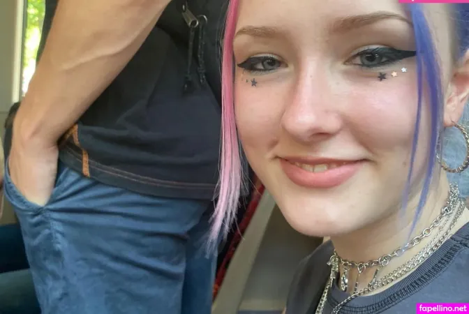 Lenavsophie OnlyFans Thumbnail #cXaFFbl1nQ