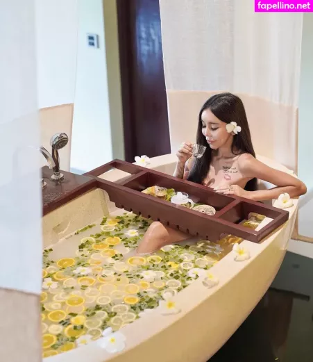 Leng Yein OnlyFans Thumbnail #MngxCmypO6