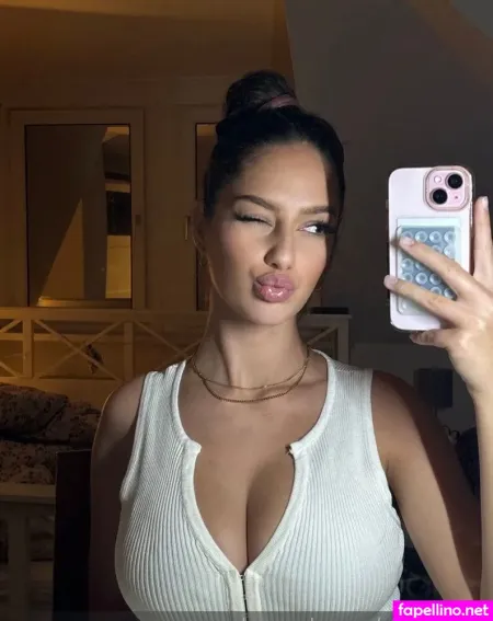 Leni Pntr 1 OnlyFans Thumbnail #0tNqwd75xR