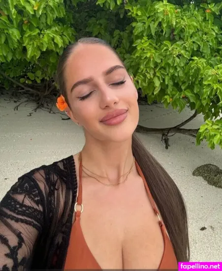 Leni Pntr 1 OnlyFans Thumbnail #xtBt4iPxXX