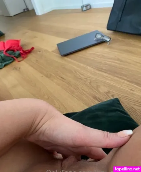 Leni Schfer OnlyFans Thumbnail #puIP6Ni6I9