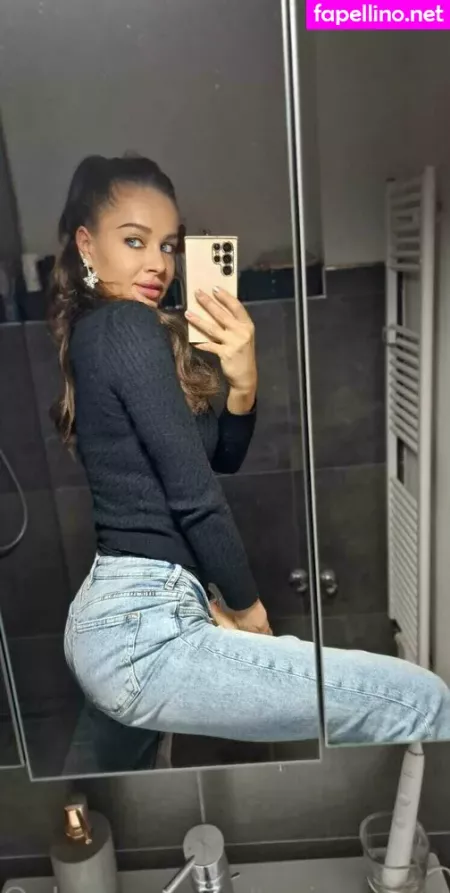 Leniyoung Official OnlyFans Thumbnail #Hu6IQBSw0E