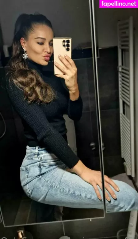 Leniyoung Official OnlyFans Thumbnail #YO0K5CcA7N