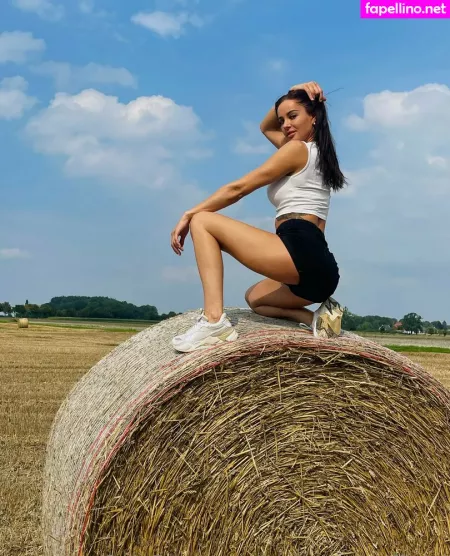 Leniyoung Official OnlyFans Thumbnail #e5ZxCyX12o