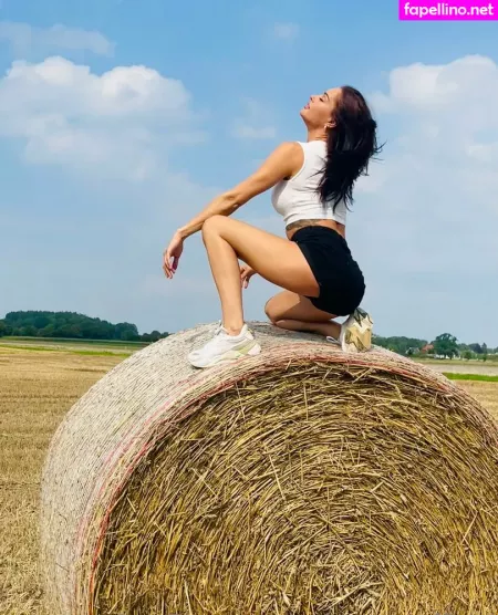 Leniyoung Official OnlyFans Thumbnail #nd2cLDsORn