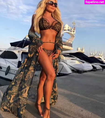Lenka Dragounov OnlyFans Thumbnail #SsW6Y9dxd9