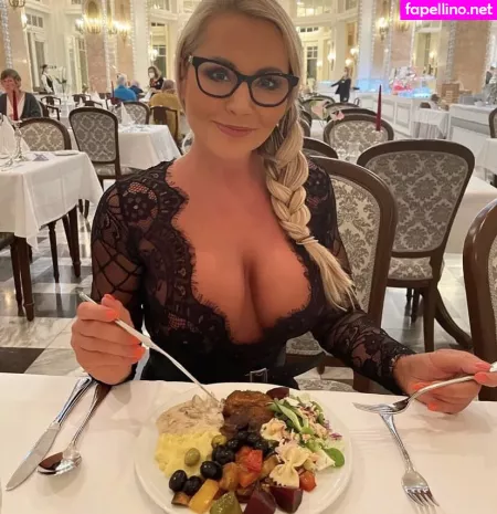 Lenka Dragounov OnlyFans Thumbnail #v01z8VRrSi