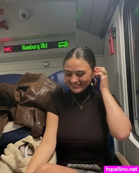 Lennimapenny OnlyFans Thumbnail #j14cSDrSwW