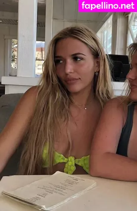 Lennon Stella OnlyFans Thumbnail #7xJsctnCRg