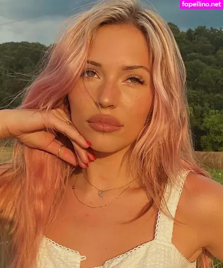 Lennon Stella OnlyFans Thumbnail #9o9bj1JYrt