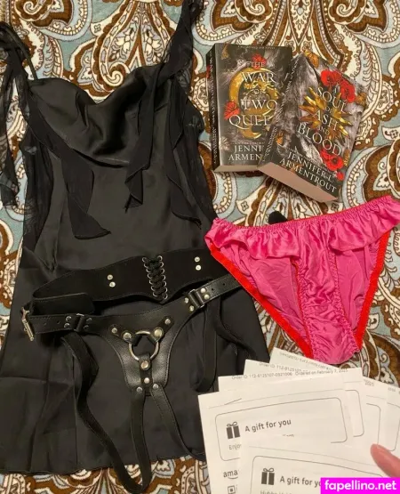 Lenore Leander OnlyFans Thumbnail #xK4NotfWKx