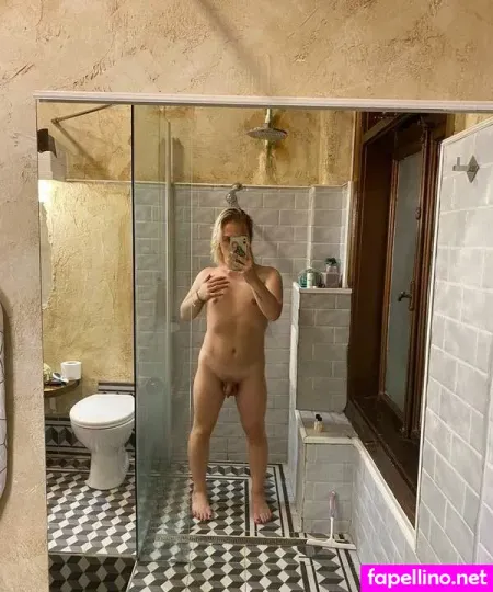 Leona OnlyFans Thumbnail #MGOMdX5Qjm