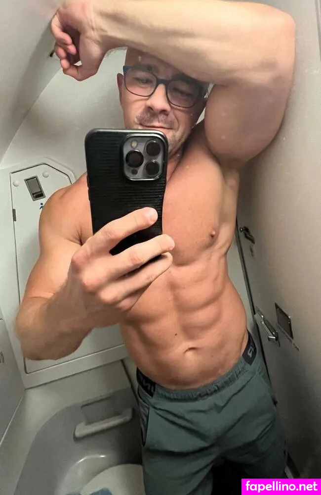 leon, leonbay_free Nude Leaked OnlyFans Photo #42n1VZLhZZ