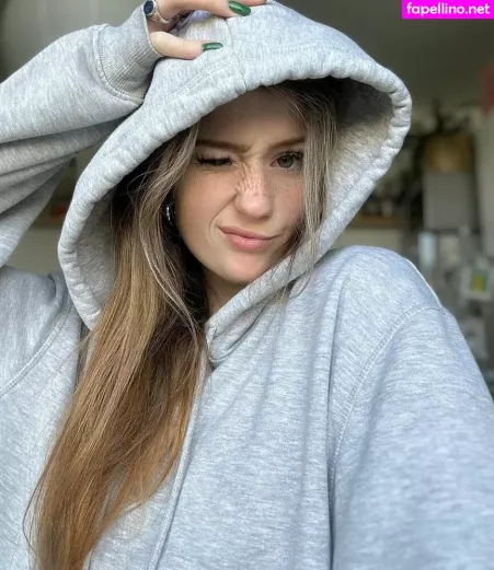 Leonie Busse OnlyFans Thumbnail #PhjXYwGvLr