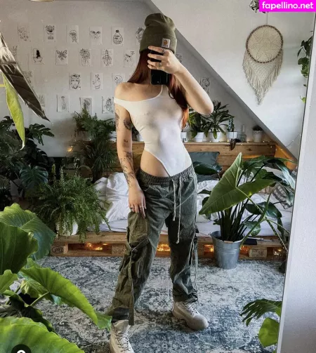 Leonie Busse OnlyFans Thumbnail #UXMEJpa87c