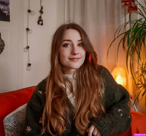 Leonie Christel OnlyFans Thumbnail #9r8e7NenmQ