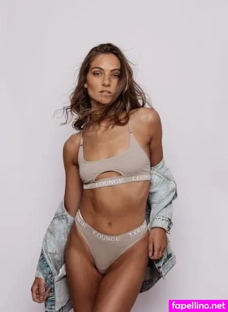 Leonie Hnb 1 OnlyFans Thumbnail #8gIAPRGgRd