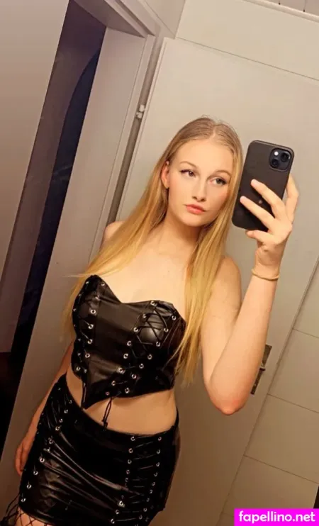 Leonie M 1 OnlyFans Thumbnail #a9TMOLwvHq