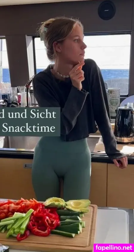 Leonie Massman OnlyFans Thumbnail #R706Q5UPl4